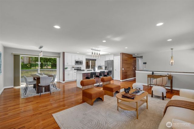 32212 25th Ave SW, Federal Way, WA 98023