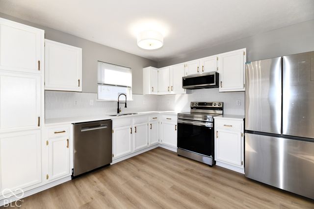 6411 River Run Drive, Indianapolis, IN 46221