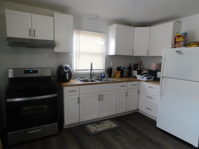 837 Spruce Street, Hammond, IN 46324