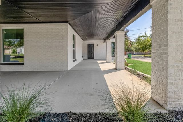 700 N Church Street, Decatur, TX 76234