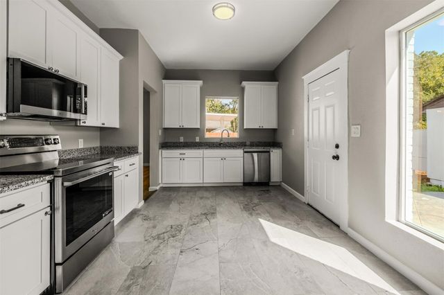 700 N Church Street, Decatur, TX 76234