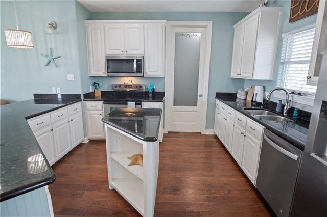 932 Kent, Crystal Beach, TX 77650