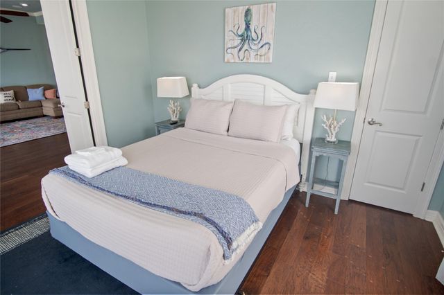 932 Kent, Crystal Beach, TX 77650