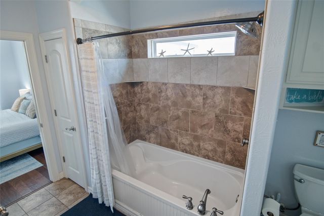 932 Kent, Crystal Beach, TX 77650