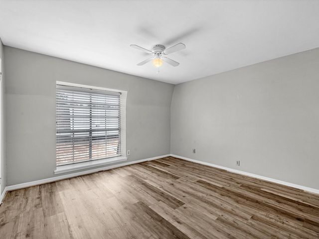 2647 Marilee Ln, Houston, TX 77057