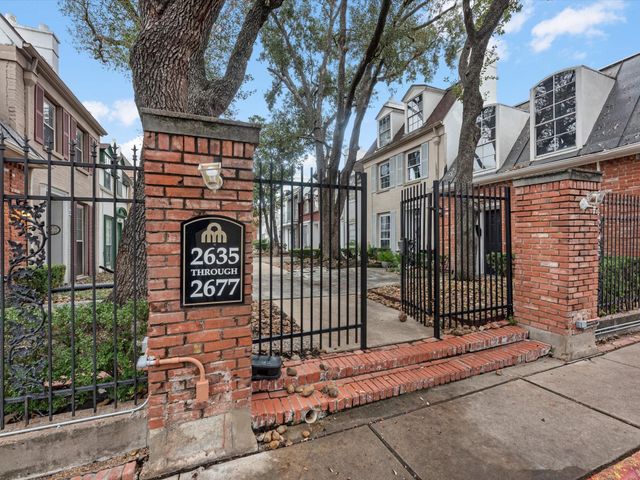 2647 Marilee Ln, Houston, TX 77057