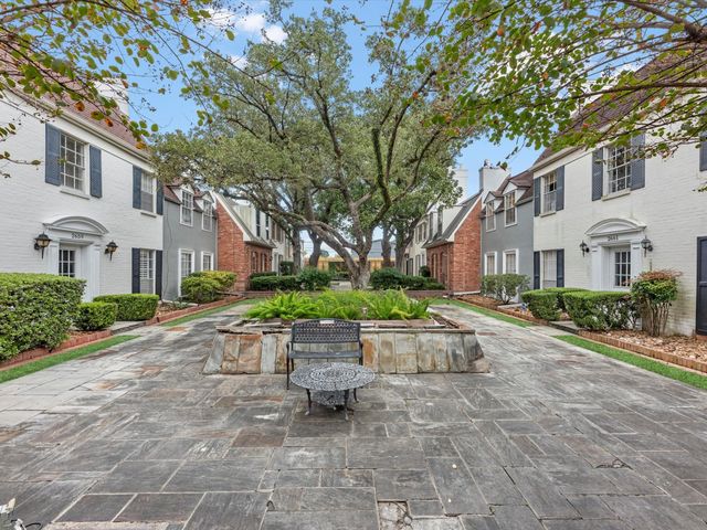 2647 Marilee Ln, Houston, TX 77057