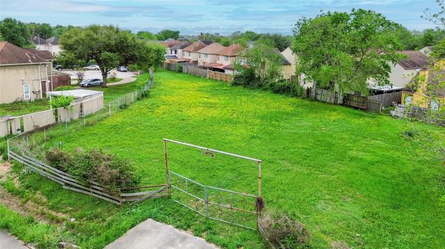 9115 Kingsrose Lane, Houston, TX 77075