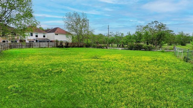 9115 Kingsrose Lane, Houston, TX 77075