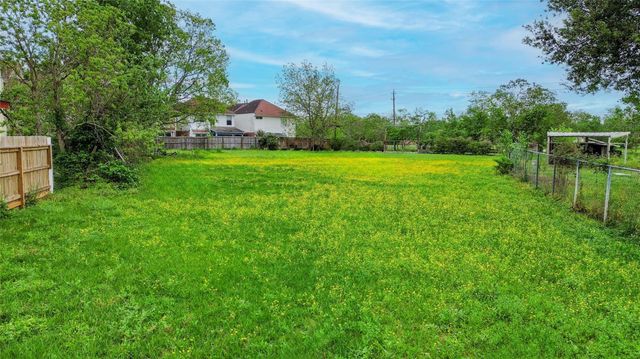 9115 Kingsrose Lane, Houston, TX 77075