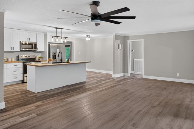 89 Alexander Way, Lookout Mountain, GA 30750