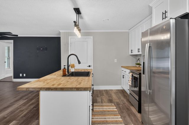 89 Alexander Way, Lookout Mountain, GA 30750