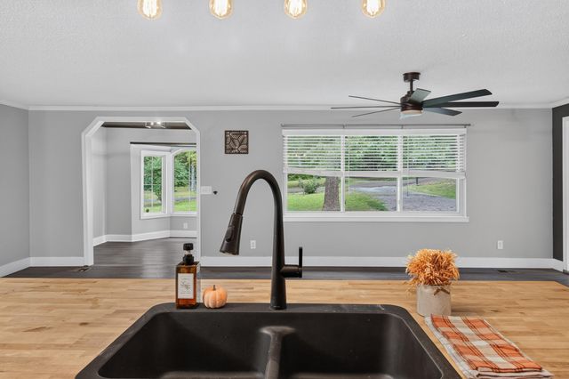 89 Alexander Way, Lookout Mountain, GA 30750