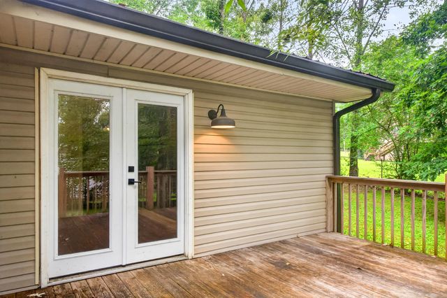 89 Alexander Way, Lookout Mountain, GA 30750