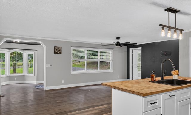 89 Alexander Way, Lookout Mountain, GA 30750