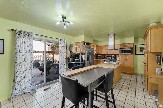 1093 E COLIMA DR, Sandy, UT 84094