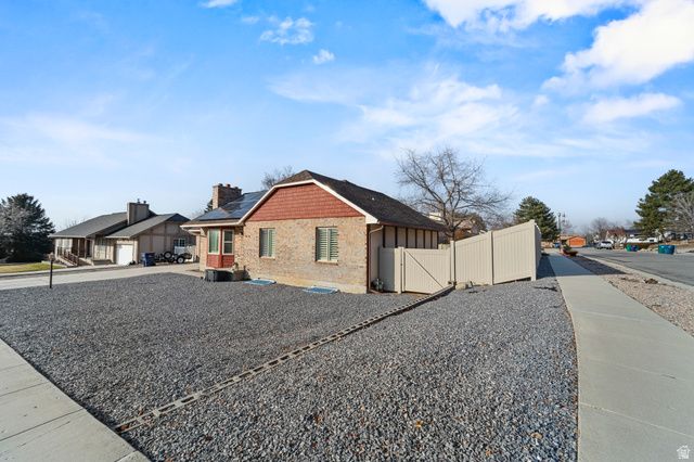 1093 E COLIMA DR, Sandy, UT 84094