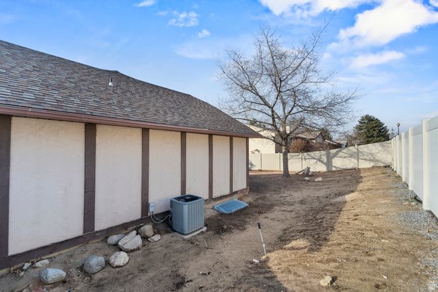 1093 E COLIMA DR, Sandy, UT 84094