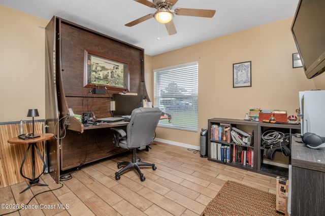 181 Hurtig Avenue NW, Palm Bay, FL 32907