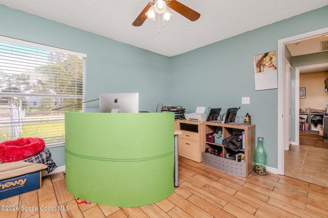 181 Hurtig Avenue NW, Palm Bay, FL 32907