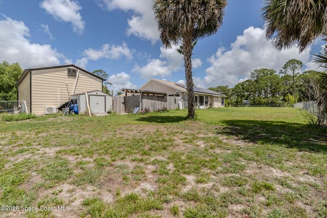 181 Hurtig Avenue NW, Palm Bay, FL 32907