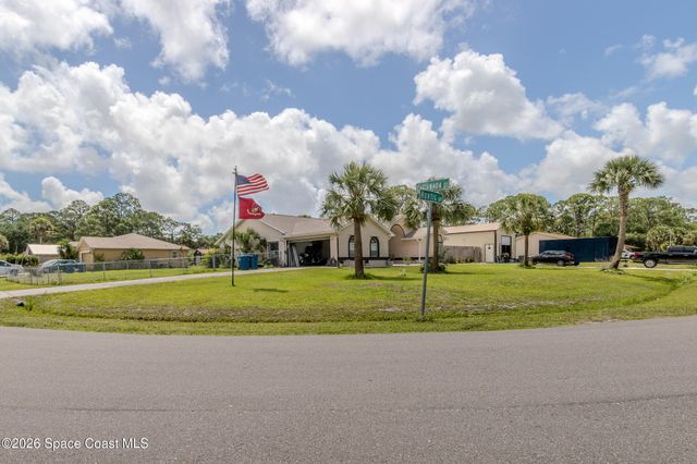 181 Hurtig Avenue NW, Palm Bay, FL 32907