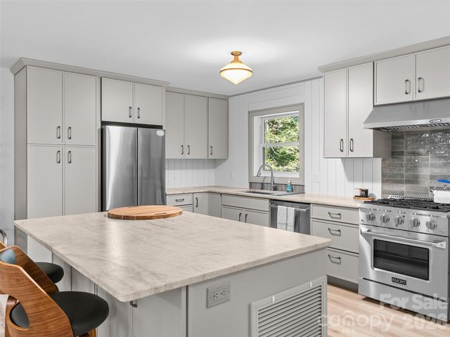 1756 Happy Acres Road, Brevard, SC 28712