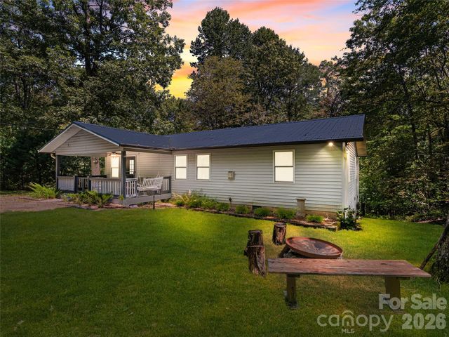 1756 Happy Acres Road, Brevard, SC 28712