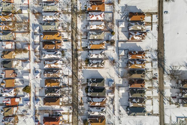 3307 Fullerton Street, Detroit, MI 48238