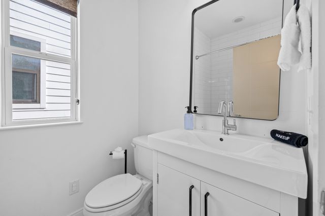 1113 Archer St, Nashville, TN 37203