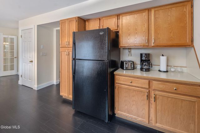 1104 McKinley Avenue, Rotterdam, NY 12303