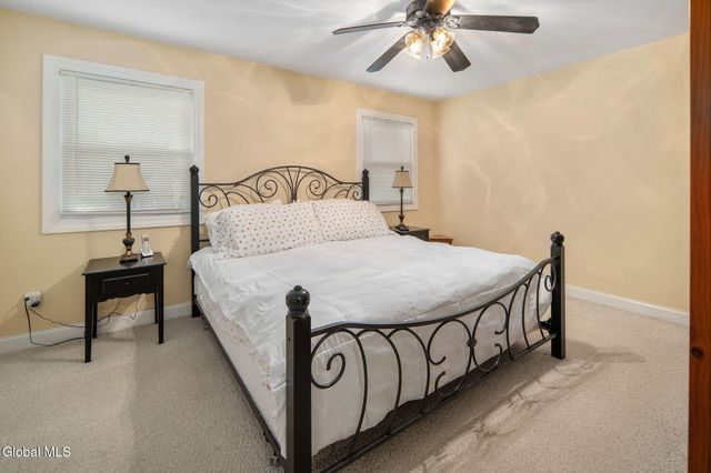 1104 McKinley Avenue, Rotterdam, NY 12303