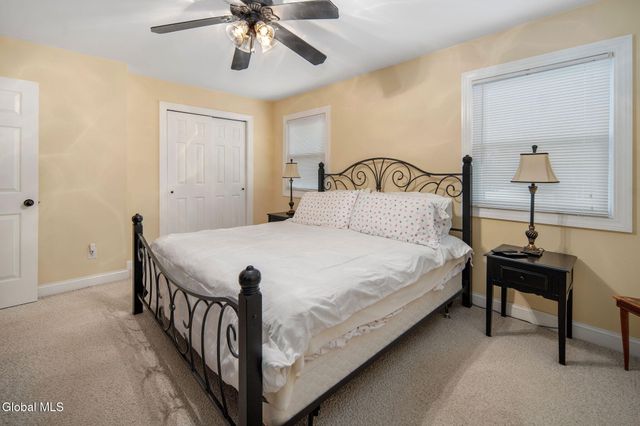 1104 McKinley Avenue, Rotterdam, NY 12303