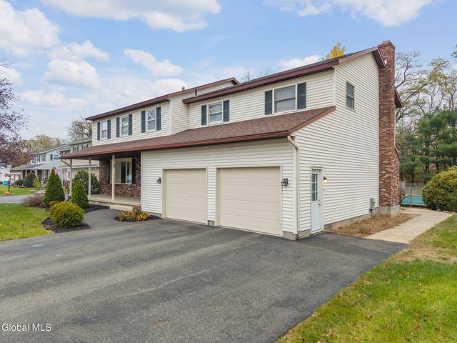 1104 McKinley Avenue, Rotterdam, NY 12303