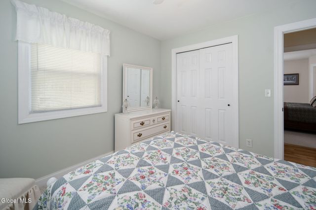 1104 McKinley Avenue, Rotterdam, NY 12303