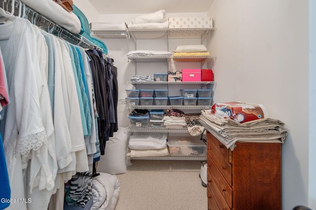 1104 McKinley Avenue, Rotterdam, NY 12303