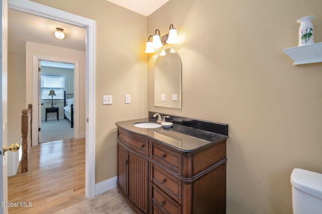 1104 McKinley Avenue, Rotterdam, NY 12303