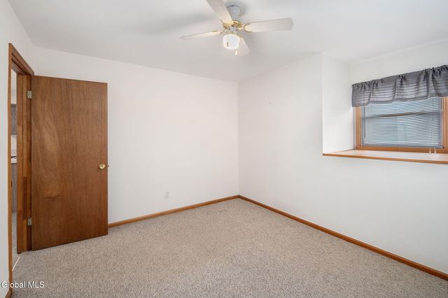 1104 McKinley Avenue, Rotterdam, NY 12303