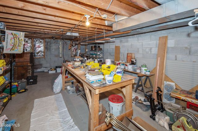 1104 McKinley Avenue, Rotterdam, NY 12303