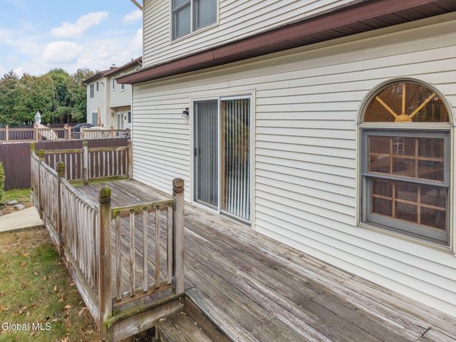 1104 McKinley Avenue, Rotterdam, NY 12303