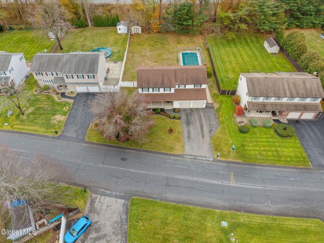 1104 McKinley Avenue, Rotterdam, NY 12303