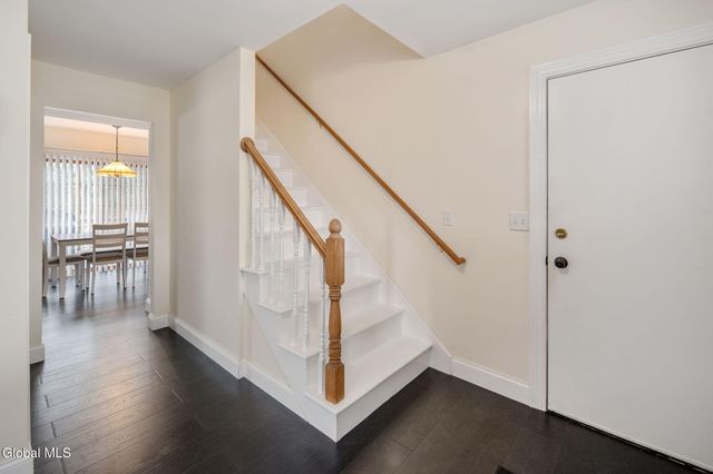 1104 McKinley Avenue, Rotterdam, NY 12303