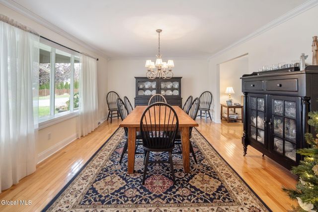 1104 McKinley Avenue, Rotterdam, NY 12303