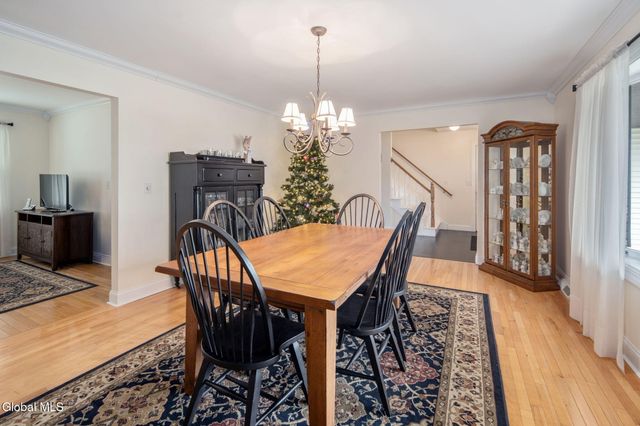 1104 McKinley Avenue, Rotterdam, NY 12303