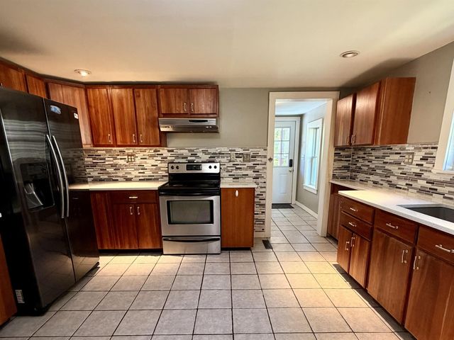 60 Church Street, Lebanon, NH 03766