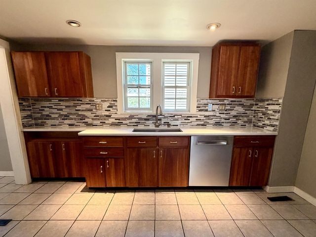 60 Church Street, Lebanon, NH 03766