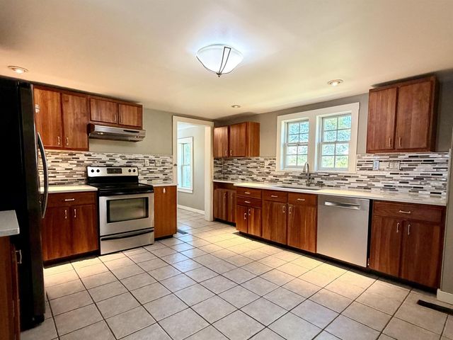 60 Church Street, Lebanon, NH 03766