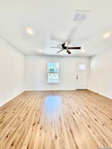 116 Nelson Ave, San Antonio, TX 78210