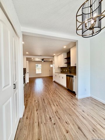 116 Nelson Ave, San Antonio, TX 78210