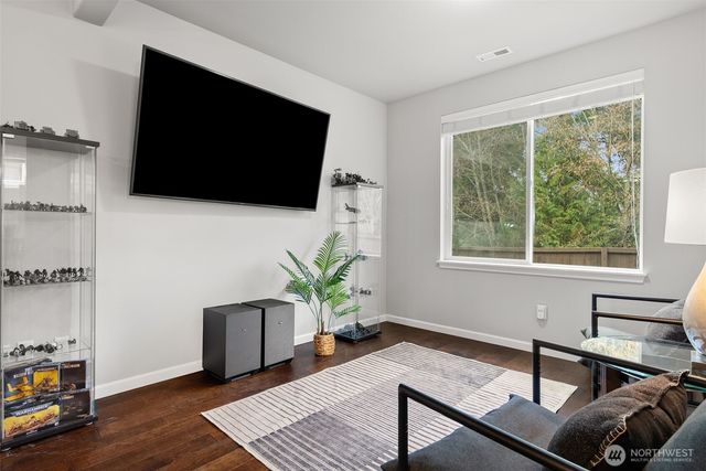 2110 SW Nautical Street, Bremerton, WA 98312